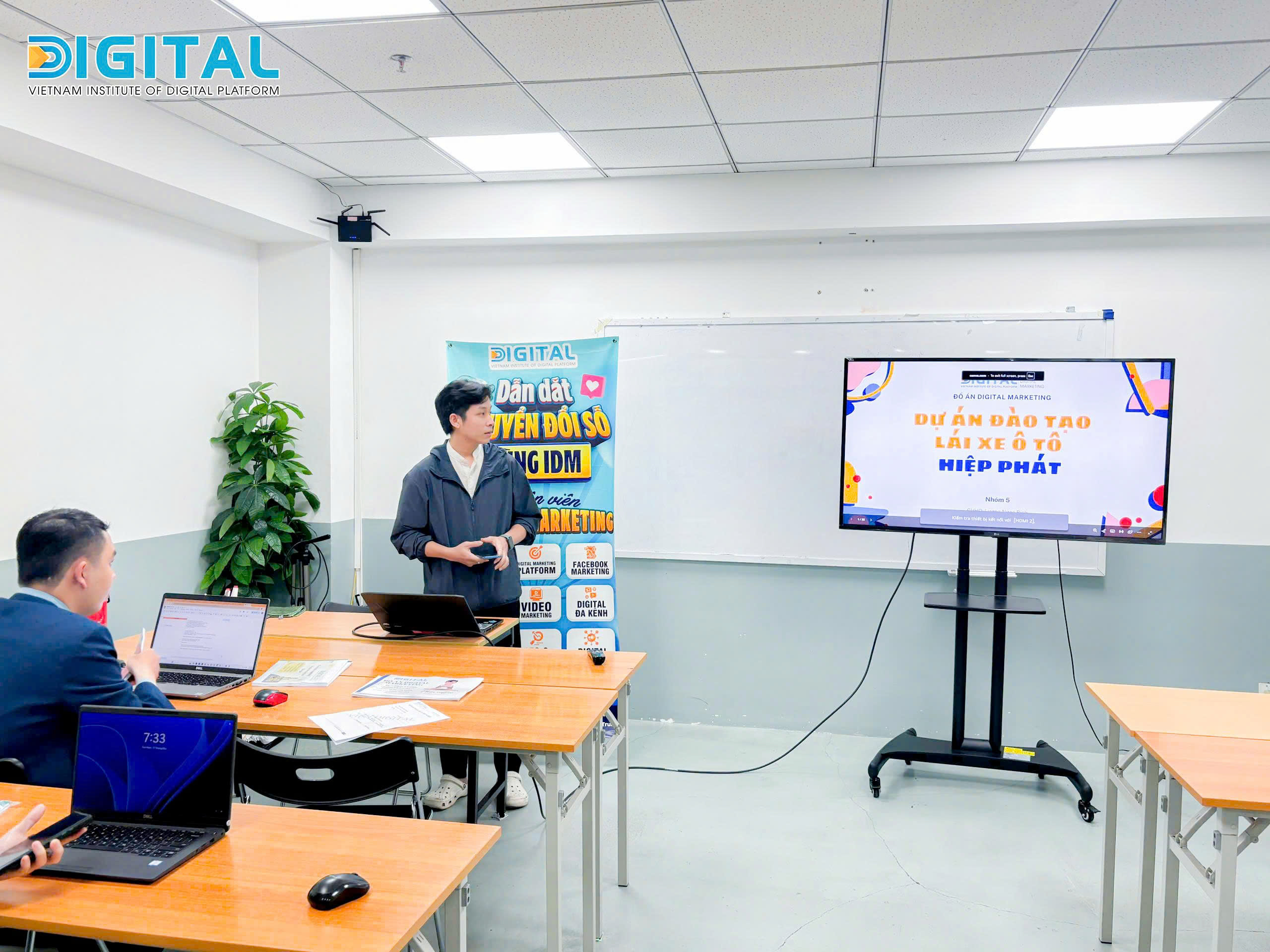 BÁO CÁO ĐỒ ÁN KHÓA HỌC DIGITAL MARKETING - Lớp 25DM130