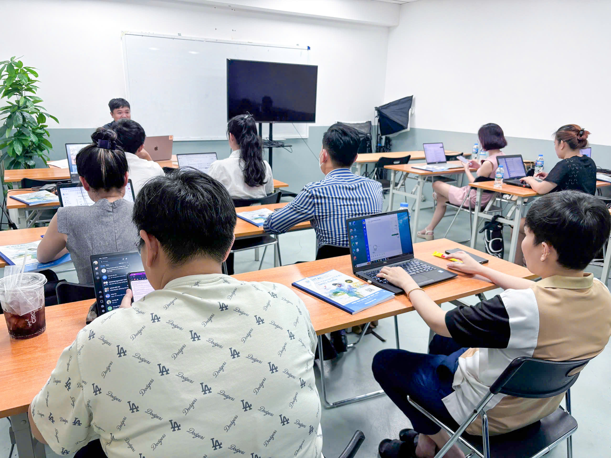 Khóa học Digital Marketing Platform tại IDM - Chìa khóa dẫn đầu trong thời đại marketing số